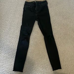 HOLLISTER skinny ripped jeans. SIZE 0